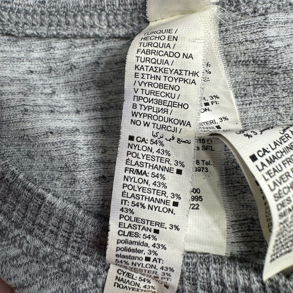 Athleta Women’s Size XS Heather Gray Long Sleeve Tee T-Shirt Athletic - Picture 3 of 6